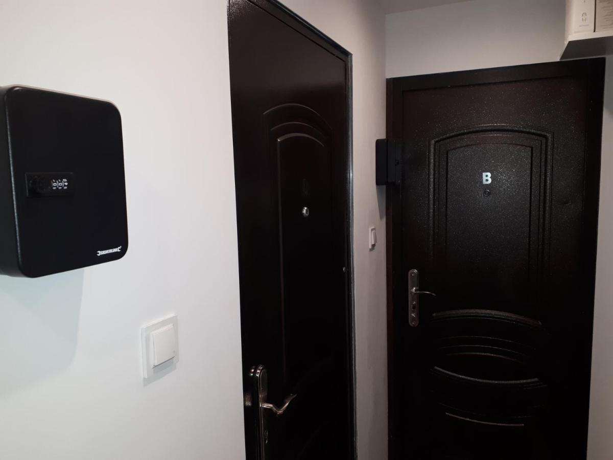 Apartamenty Centrum Panoramiczna Mala Dwojka Swan Labedz Promenada Klimatyzacja Lodowa キェルツェ エクステリア 写真