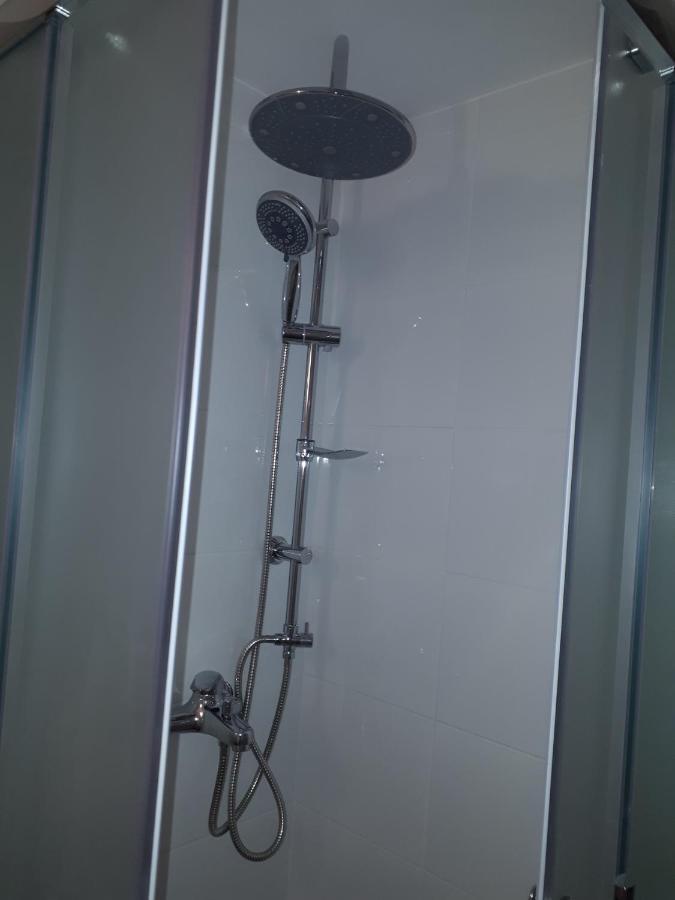 Apartamenty Centrum Panoramiczna Mala Dwojka Swan Labedz Promenada Klimatyzacja Lodowa キェルツェ エクステリア 写真